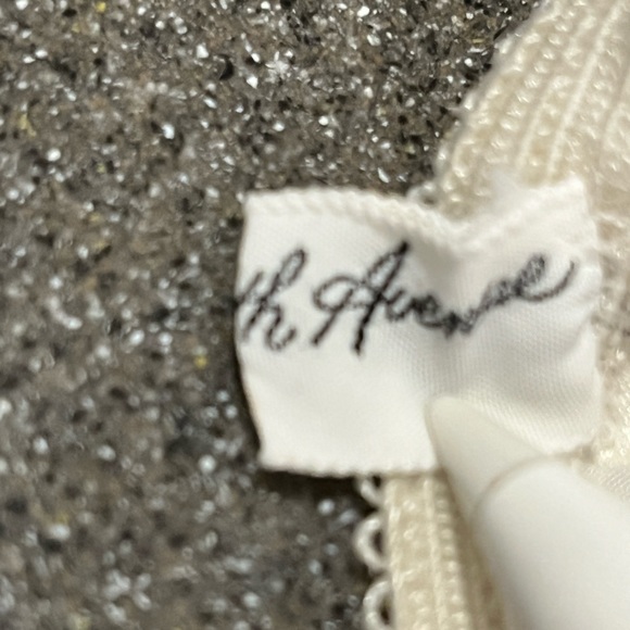 Saks Fifth Avenue Ivory Slip - Picture 5 of 9